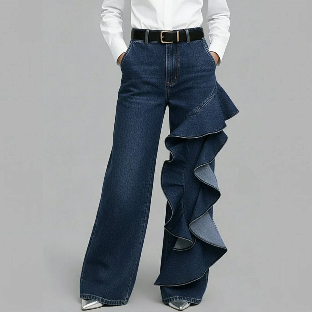 GENEDA PANTALÓN VAQUERO WIDE LEG CON VOLANTE ASIMÉTRICO