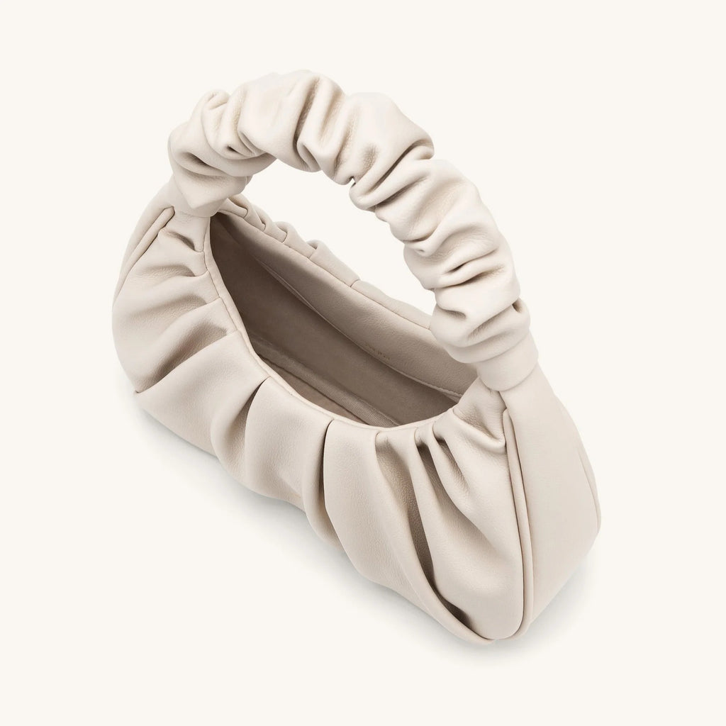 CARLOTA BOLSO FRUNCIDO Piel beige
